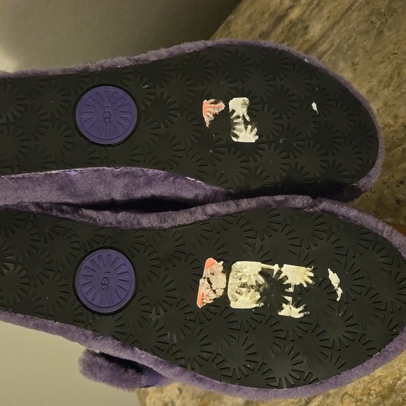 UGG Purple Fuzzy Slippers - Picture 6 of 8